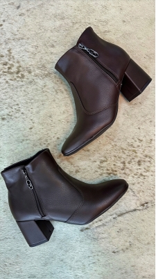 Bota Essence